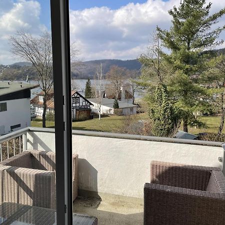 Gemutliche 93M2Fewo Mit 2 Schlafzimmern Und Seitlichem Seeblick Vom Balkon Scheid  エクステリア 写真