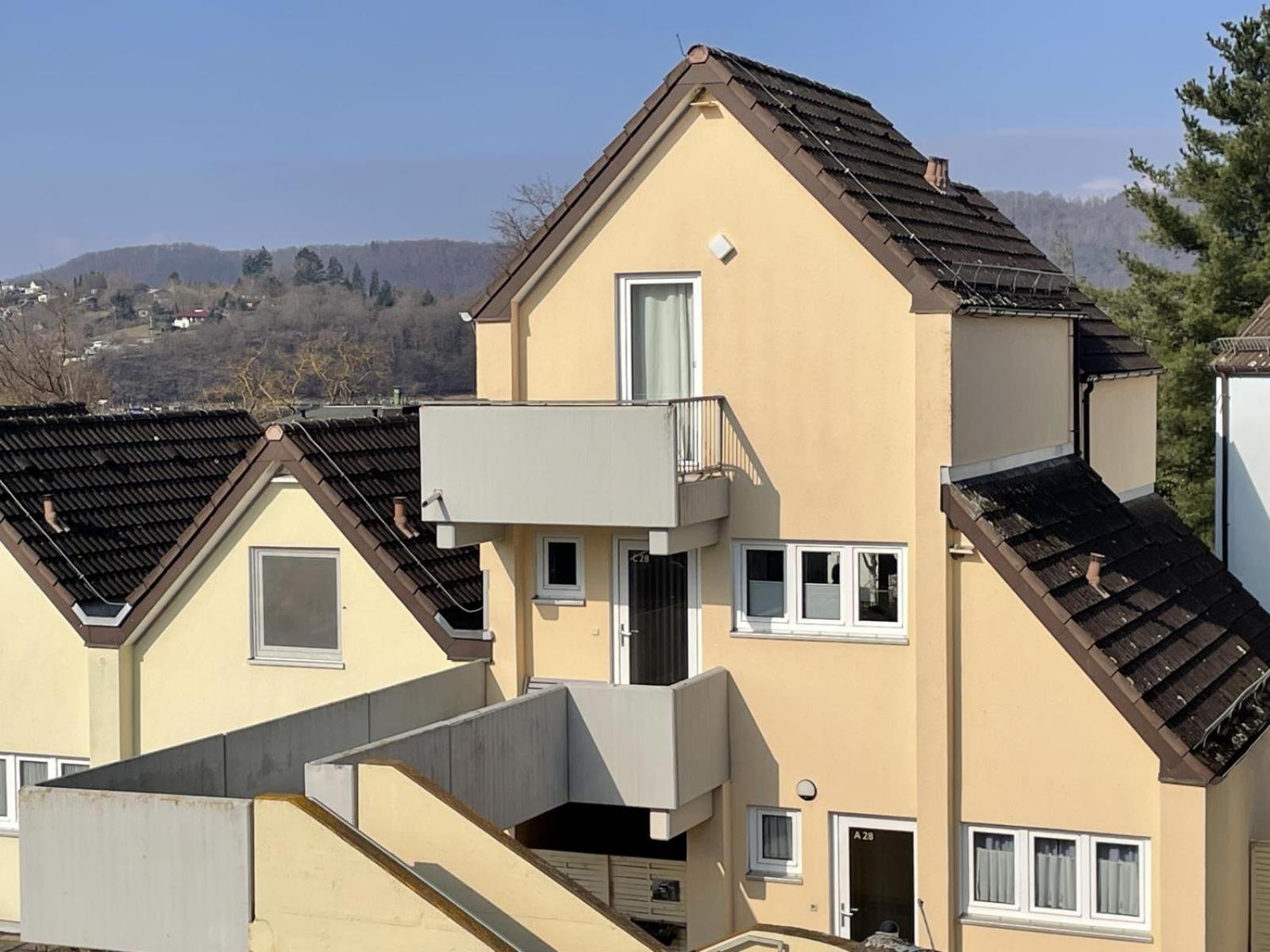 Gemutliche 93M2Fewo Mit 2 Schlafzimmern Und Seitlichem Seeblick Vom Balkon Scheid  エクステリア 写真